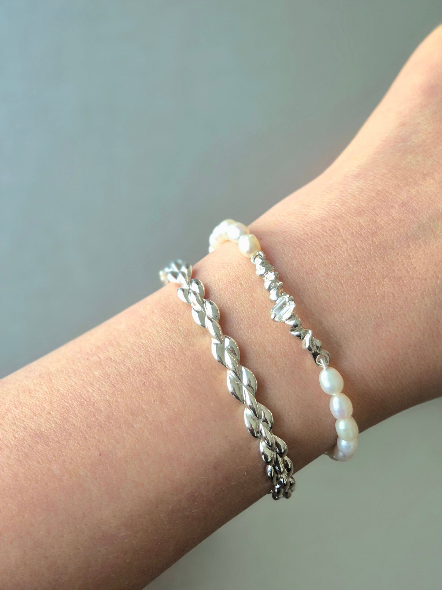 Crinkle White Topaz & Egg Pearl Bracelet