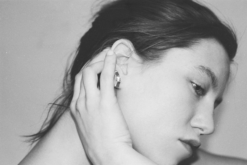 Petite Cravat Earing