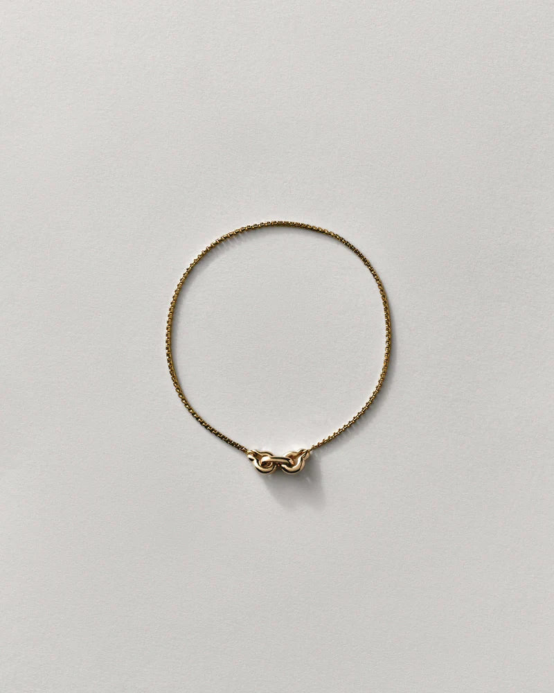 Ample Clasp Bracelet, Sml