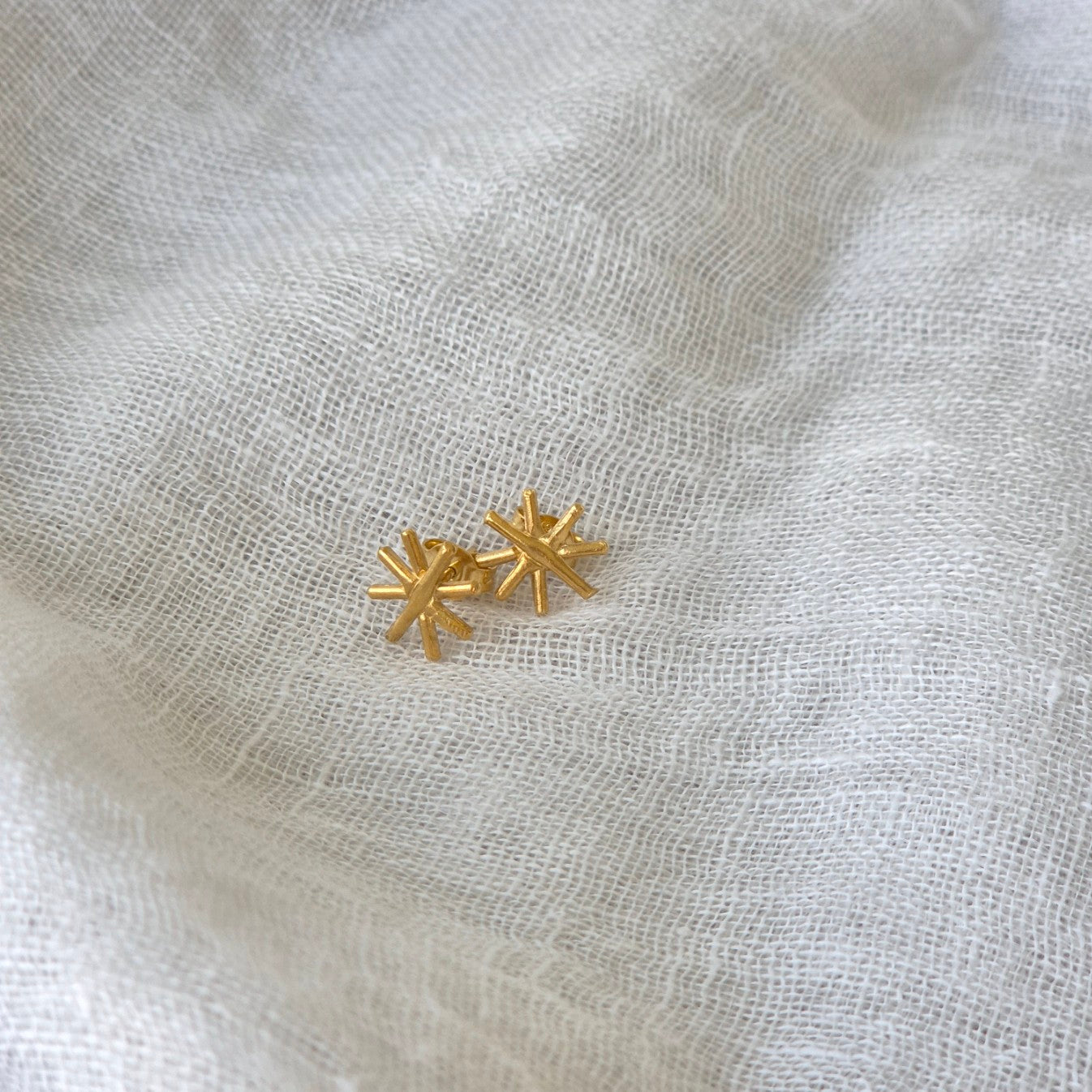 ASTERISCO STUD MINI EARRINGS