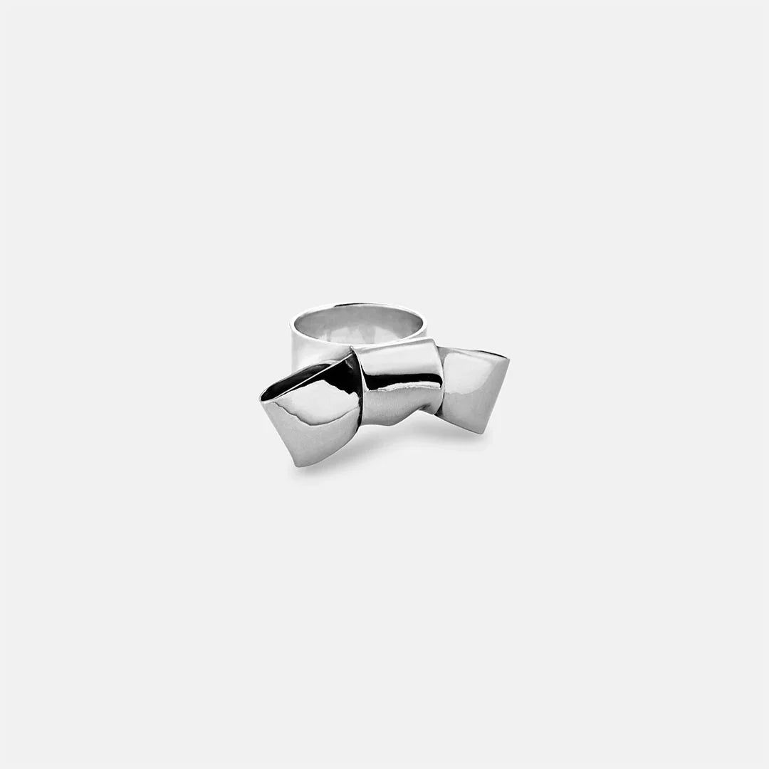 Large Cravat Ring