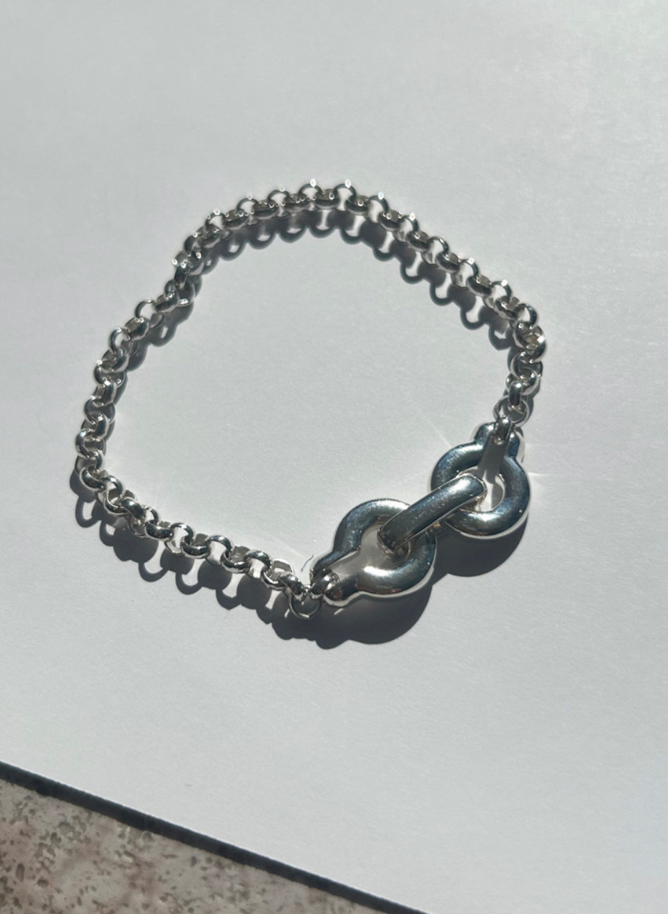 Ample Clasp Bracelet