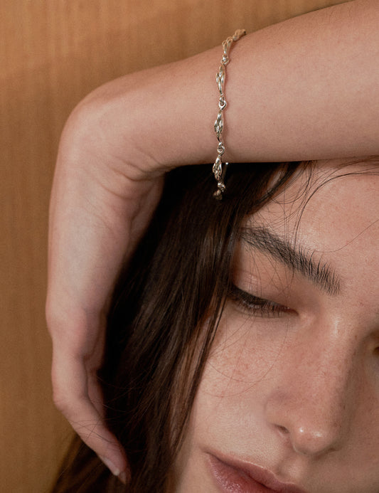Modern Wave Link Bracelet