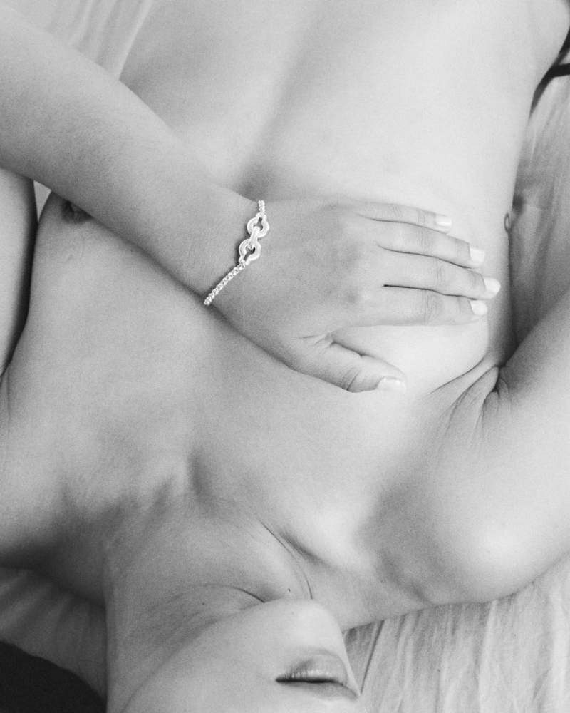 Ample Clasp Bracelet