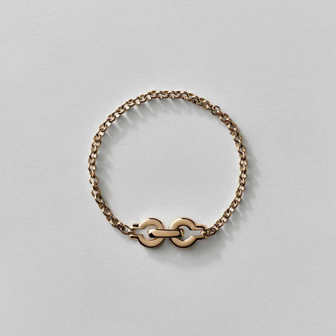 Ample Clasp Bracelet