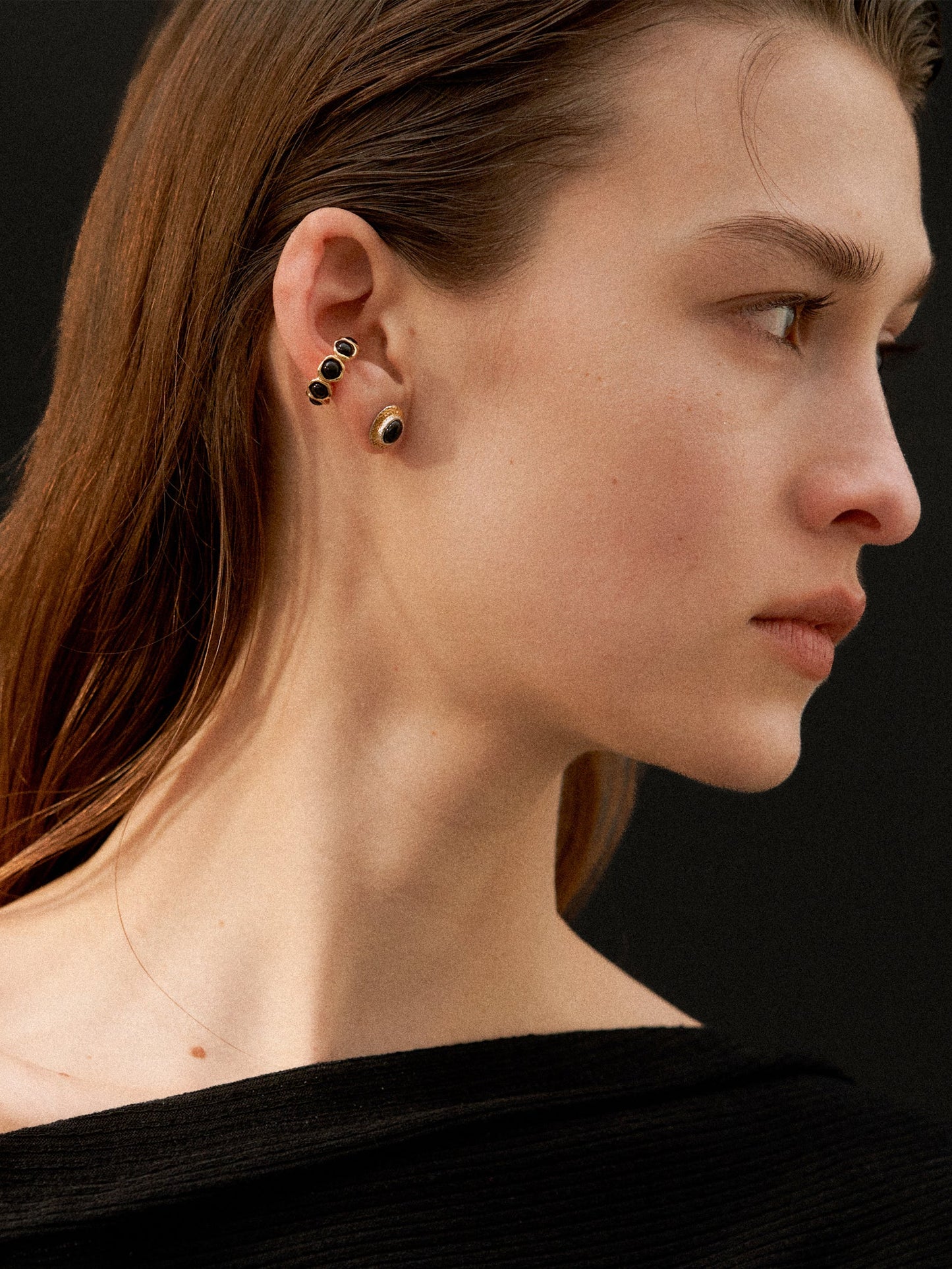 Tide Onyx Hammered Stud Earrings