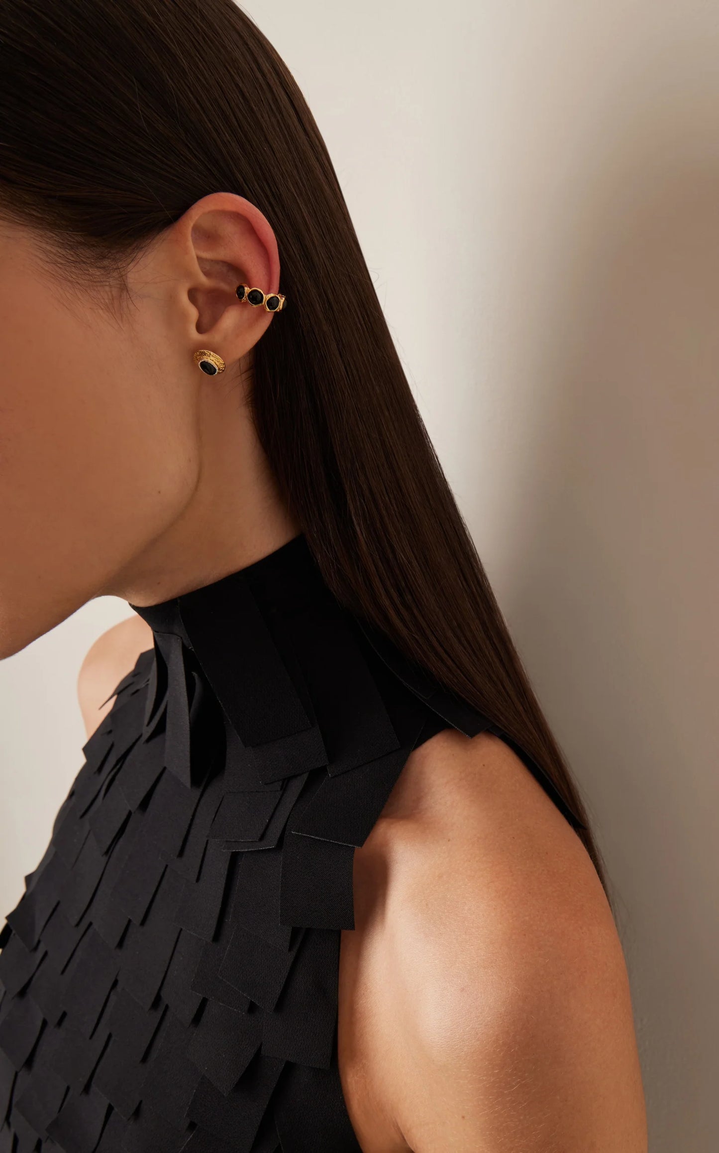 Tide Onyx Hammered Stud Earrings